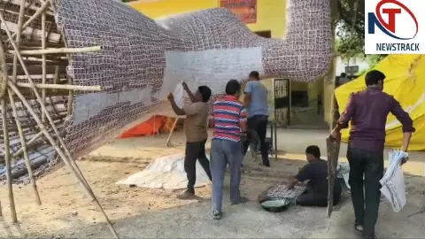 Jalaun: 50 साल से रावण-मेघनाद के पुतले बना रहा मुस्लिम परिवार, कोंच में दिखती है गंगा-जमुनी तहजीब Jalaun: 50 साल से रावण-मेघनाद के पुतले बना रहा मुस्लिम परिवार, कोंच में दिखती है गंगा-जमुनी तहजीब