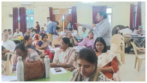 Voter literacy clubs to be formed in schools, students will be taught democracy Voter literacy clubs to be formed in schools, students will be taught democracy