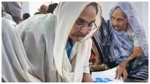 DM Sameers initiative, children will choose grandparents in old age homes, learn precious lessons of life DM Sameers initiative, children will choose grandparents in old age homes, learn precious lessons of life