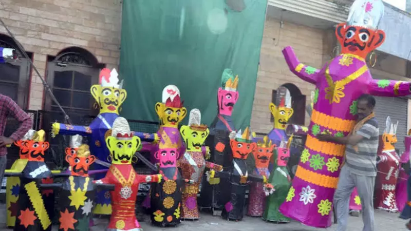 Ravan Effigy Price 2026: Rising Costs Push Demand for Smaller Dussehra Effigies in Lucknow Ravan Effigy Price 2026: Rising Costs Push Demand for Smaller Dussehra Effigies in Lucknow