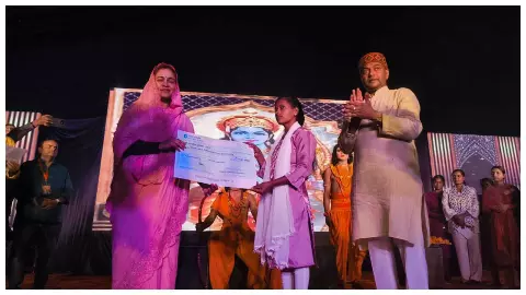 Ramlila Samiti initiative, 9 daughters receive Rs 1.51 lakh Ramlila Samiti initiative, 9 daughters receive Rs 1.51 lakh
