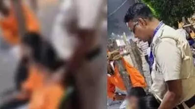 कोलकाता पूजा पंडाल में महिला से यौन उत्पीड़न, Video Viral होते ही ASI गिरफ्तार कोलकाता पूजा पंडाल में महिला से यौन उत्पीड़न, Video Viral होते ही ASI गिरफ्तार