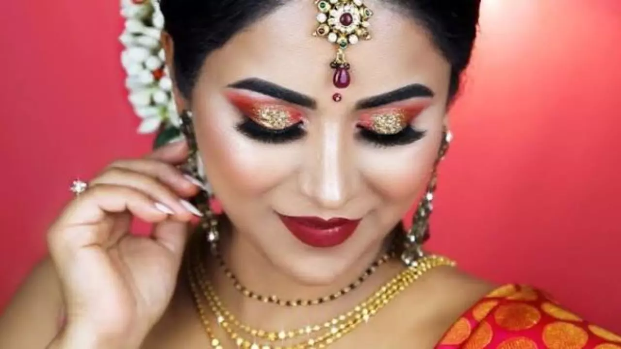 Festive Makeup Tips: Easy Diwali and Karwa Chauth Makeup Ideas for a Gorgeous Look