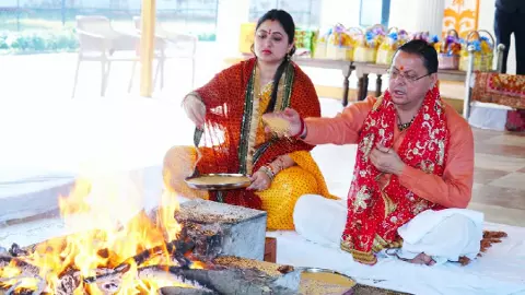 महानवमी पर CM धामी ने किया कन्या पूजन, प्रदेश की सुख-समृद्धि के लिए की कामना महानवमी पर CM धामी ने किया कन्या पूजन, प्रदेश की सुख-समृद्धि के लिए की कामना