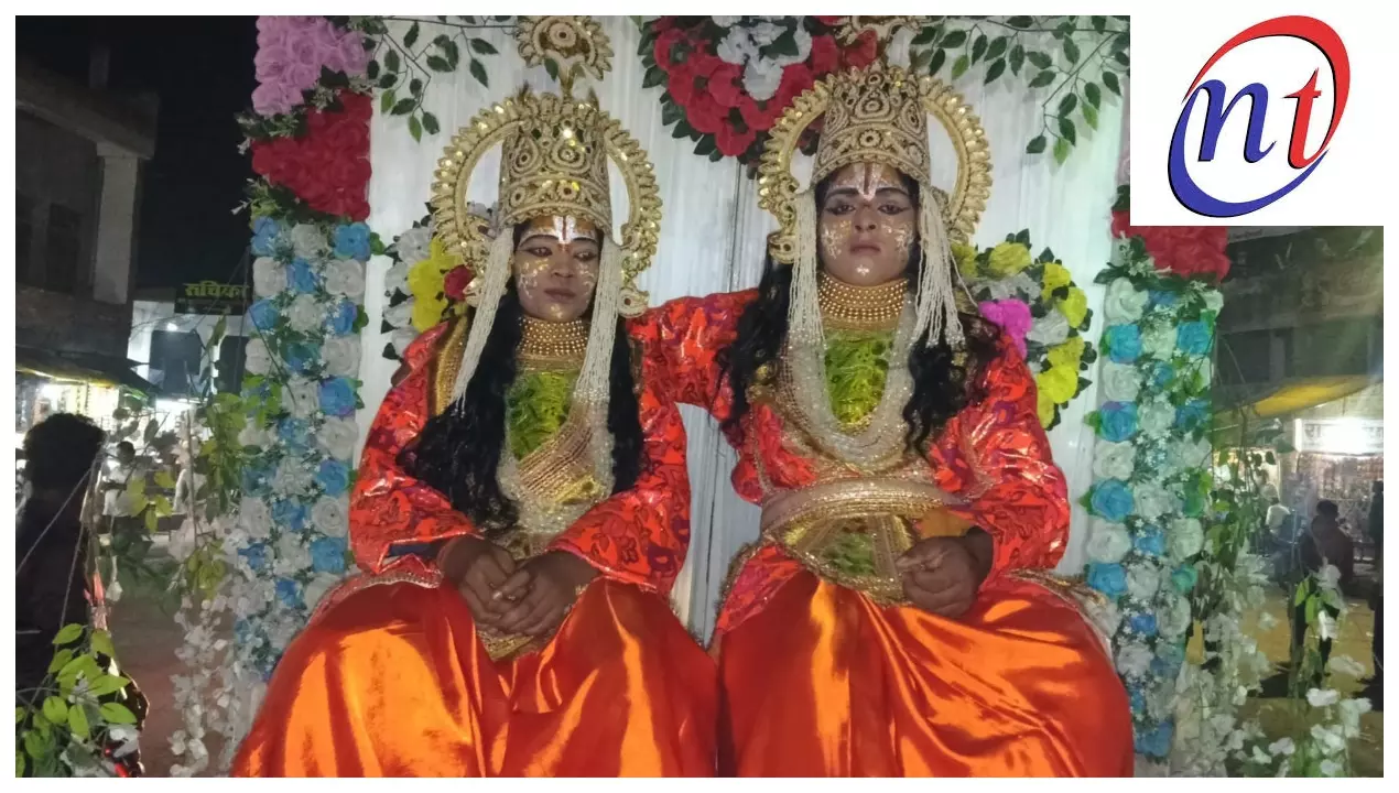 Fatehpur News: फतेहपुर में दशहरे की झांकी में उमड़ी भीड़, जगह-जगह हुआ रावण वध