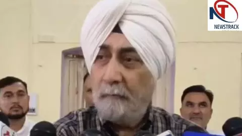 Baghpat News: वीएम सिंह का अखिलेश और जयंत पर निशाना, बोले- किसानों के ब्याज पर नहीं की बात Baghpat News: वीएम सिंह का अखिलेश और जयंत पर निशाना, बोले- किसानों के ब्याज पर नहीं की बात