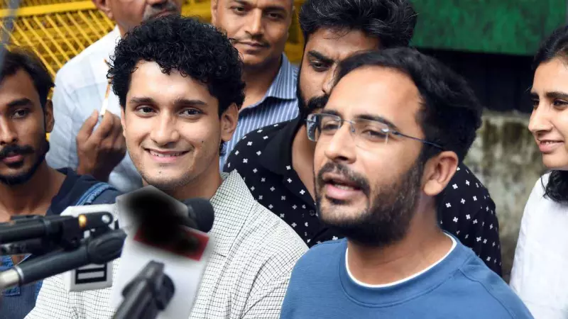 कॉकरोच हुए आजाद! आशुतोष और सौरव को मिली जमानत, CJP नेताओं की रिहाई पर कोर्ट ने क्या कहा? कॉकरोच हुए आजाद! आशुतोष और सौरव को मिली जमानत, CJP नेताओं की रिहाई पर कोर्ट ने क्या कहा?