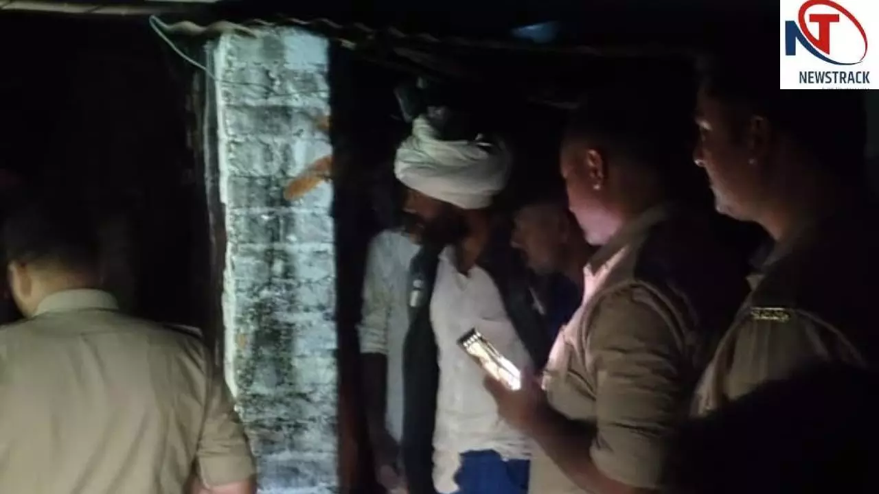 Jalaun News: पिलर के गड्ढे में गिरकर एक वर्षीय मासूम की मौत, परिवार में मचा कोहराम