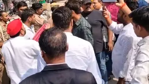 MLC Election 2026: फतेहपुर में सपा-BJP कार्यकर्ता भिड़े, मोकामा में भी बवाल