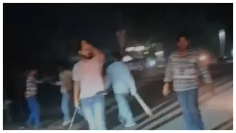 Crowded youth on road, six injured, police fleeing on sight