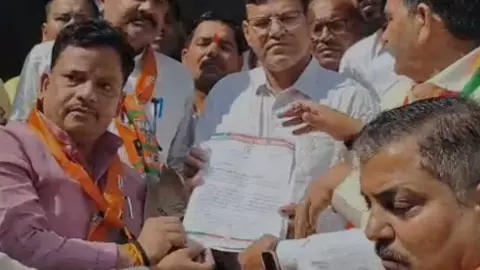BJP protests against Kharge
