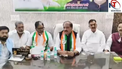 Moradabad News: राहुल गांधी को कोर्ट से राहत मिलने पर कांग्रेसियों ने बांटी मिठाई, जताई खुशी Moradabad News: राहुल गांधी को कोर्ट से राहत मिलने पर कांग्रेसियों ने बांटी मिठाई, जताई खुशी