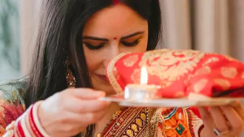 Karwa Chauth Bollywood Song Karwa Chauth Bollywood Song
