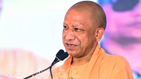 योगी सरकार का बड़ा मिशन! यूपी बनेगा 1 ट्रिलियन डॉलर की इकोनॉमी, सिंगापुर से होने जा रही बड़ी डील? योगी सरकार का बड़ा मिशन! यूपी बनेगा 1 ट्रिलियन डॉलर की इकोनॉमी, सिंगापुर से होने जा रही बड़ी डील?