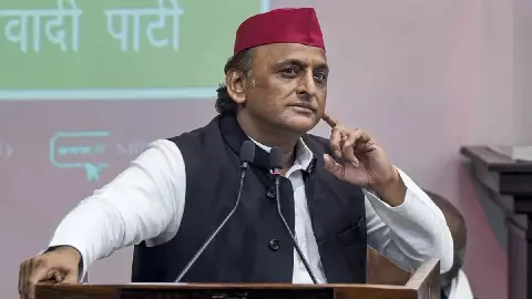 वाराणसी में मतगणना पर बवाल! अखिलेश यादव, बोले- नतीजा बैलेट से आएगा या लखनऊ से आए फोन से? वाराणसी में मतगणना पर बवाल! अखिलेश यादव, बोले- नतीजा बैलेट से आएगा या लखनऊ से आए फोन से?