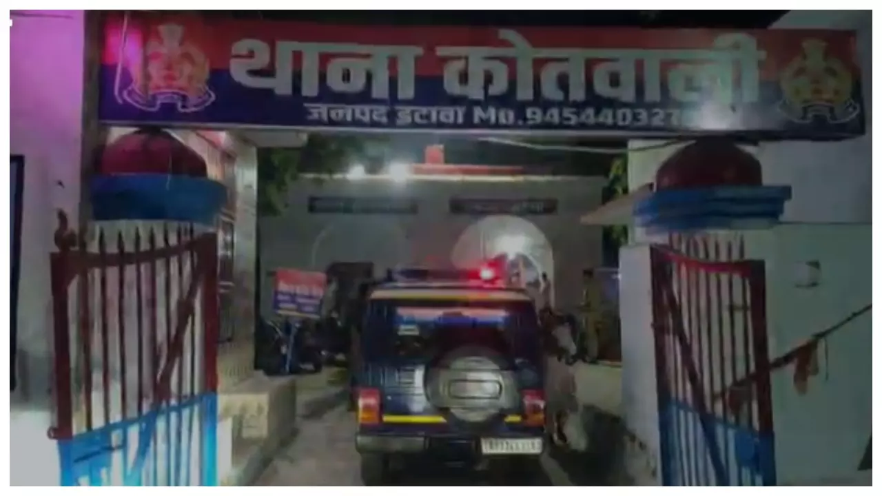 इटावा में पुलिस की बड़ी कार्रवाई: भारी मात्रा में अवैध आतिशबाजी जब्त, दुकानदार गिरफ्तार