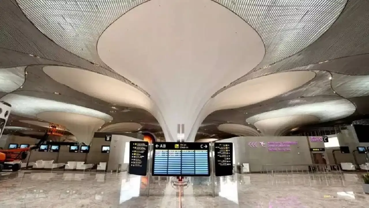 Mumbai से नवी मुंबई शिफ्ट होंगी इंटरनेशनल फ्लाइट्स? 2027 तक फैसले की उम्मीद, जानें क्या है बड़ी वजह