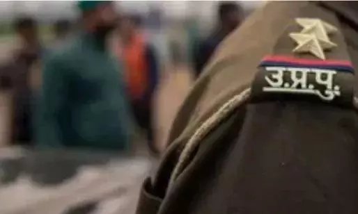 Noida पुलिस में लक्ष्मी सिंह का बड़ा धमाका! 5 चौकी प्रभारी सस्पेंड, अब ACP और SHO की बारी Noida पुलिस में लक्ष्मी सिंह का बड़ा धमाका! 5 चौकी प्रभारी सस्पेंड, अब ACP और SHO की बारी