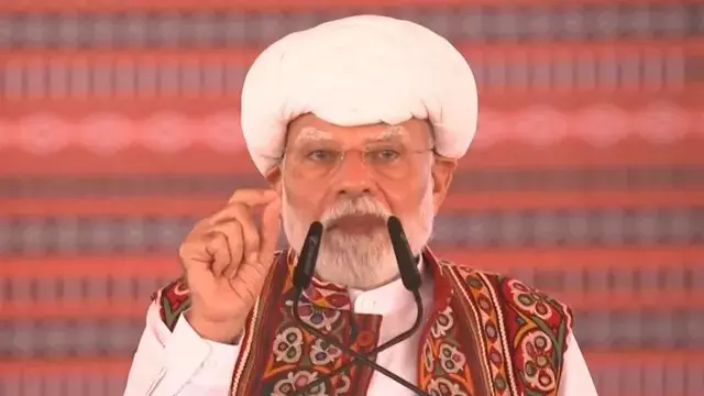 कुछ लोगों को देश का विकास अच्छा नहीं लगता..., गुजरात से दहाड़े PM Modi, विपक्ष पर बोला बड़ा हमला