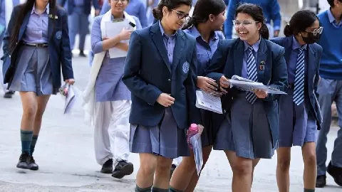 CBSE 10वीं बोर्ड परीक्षा में पांच विषय अनिवार्य, कौशल विकास से मिलेगी राहत; जानें नए नियम
