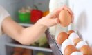 Eggs in fridge: फ्रीज में रखे हुए अंडे भी हो सकते हैं खराब, ऐसे करें सही अंडो की पहचान