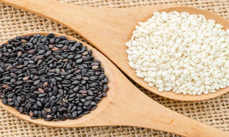 Til Ke Fayde : सर्दियों में जरूर करें तिल का सेवन, बहुत फायदेमंद होता है साबित