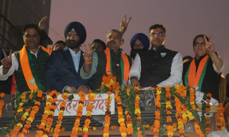 Delhi Municipal Elections: भाजपा नेताओं का विजय संकल्प रोड शो संपन्न, 100 जनसभाओं को किया संबोधित