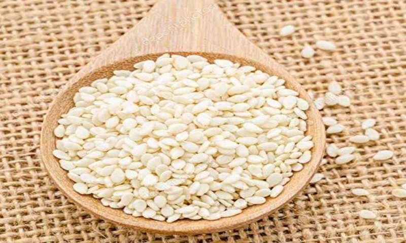 White Sesame Benefits: दिल को स्वस्थ रखने से लेकर मजबूत हड्डियों तक सर्दियों में सफेद तिल खाने के हैं कई फायदे