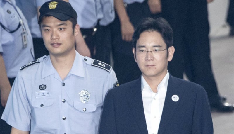 Samsung Heir Sentenced Five Years Prison Bribery Charges : Newstrack