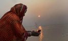 Ravivar Ko Surya Dev Ki Puja Kaise Kare रविवार को कैसे करें सूर्य की पूजा, जानिए विधि और होने वाला लाभ