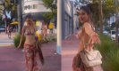 Mouni Roy latest Video: बिकनी पहन बीच सड़क मौनी रॉय ने किया डांस, तो Disha Patani ने कहा- 'इस बॉडी को...'