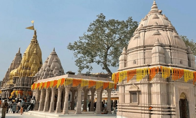 Kashi Vishwanath Temple: बाबा विश्वनाथ के स्पर्श दर्शन के लिए जमा करना होगा शुल्क, जल्द लागू होगा नया नियम