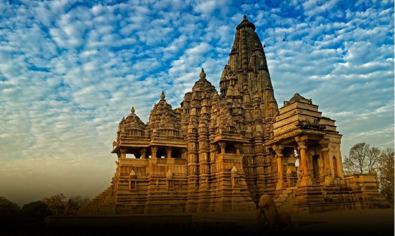 Famous Temple In India: भारत के वो तीर्थस्थल जहां पूरी होती है हर मुराद, आप भी चाहतें हैं कृपा तो एक बार जरूर जाएं