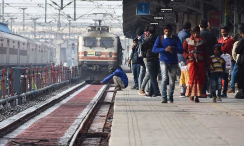 Indian Railway: यात्रीगण ध्यान दें, झूंसी स्टेशन पर कार्य प्रगति पर होने के कारण 7 ट्रेने प्रभावित, यहां देखें पूरा लिस्