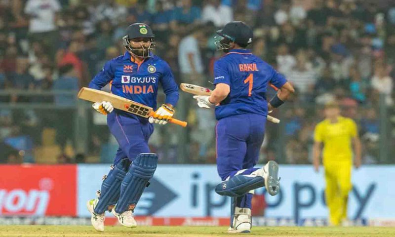 Live |  IND VS AUS 1st ODI: पहले वनडे में भारत की शानदार जीत, ऑस्ट्रेलिया को पांच विकेट से रौंदा