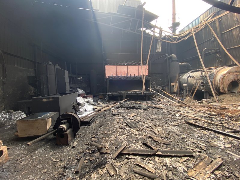 Hapur News: थर्माकोल बनाने की फैक्ट्री में भीषण आग, दो घंटे की मशक्कत के बाद पाया गया काबू
