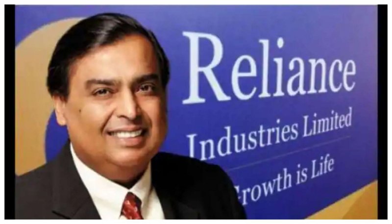 Mukesh Ambani: नेटवर्थ में गिरावट के बावजूद मुकेश अंबानी दुनिया के टॉप-10 अरबपति की लिस्ट में