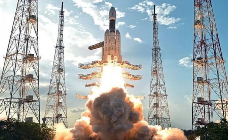 ISRO Satellite Launch: इसरो के नाम दर्ज हुई एक और कामयाबी, 36 सैटेलाइट को सफलतापूर्वक किया लॉन्च