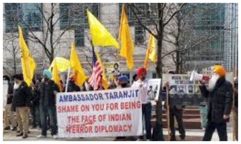 Khalistani Protest: अमेरिक में भारतीय दूतावास के बाहर खालिस्तानियों का प्रदर्शन, पत्रकार के साथ की गाली-गलौज और मारपीट