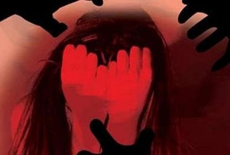 Sonbhadra News: शौच के लिए निकली किशोरी के साथ गैंगरेप करने वालों को उम्रकैद, पांच वर्ष पुराने मामले में आया फैसला