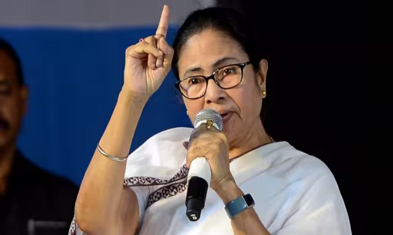 Mamata Banerjee: अल्पसंख्यक वोट बैंक को लेकर ममता हुईं सतर्क,अब खुद संभाली मंत्रालय की जिम्मेदारी