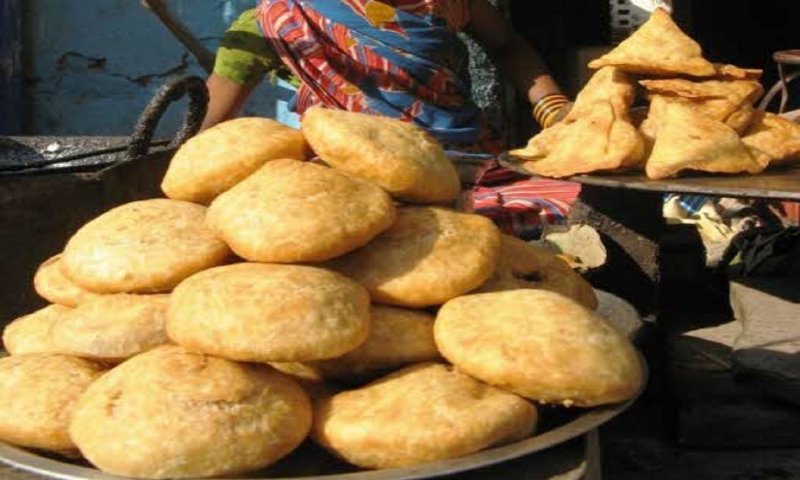Jhansi Famous Food Shops: फेमस है झांसी के यह व्यंजन, जिनका स्वाद चखने दूर-दूर से आते हैं लोग