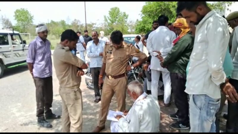 Jalaun News: पुलिस एनकाउंटर में मारे गये पुष्पेंद्र यादव की पत्नी ने किया सुसाइड