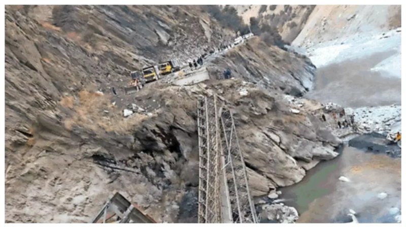 Himachal Bridge Collapse: हमीरपुर में निर्माणाधीन पुल ढहा, 2423 Cr. की लागत से हो रहा था निर्माण