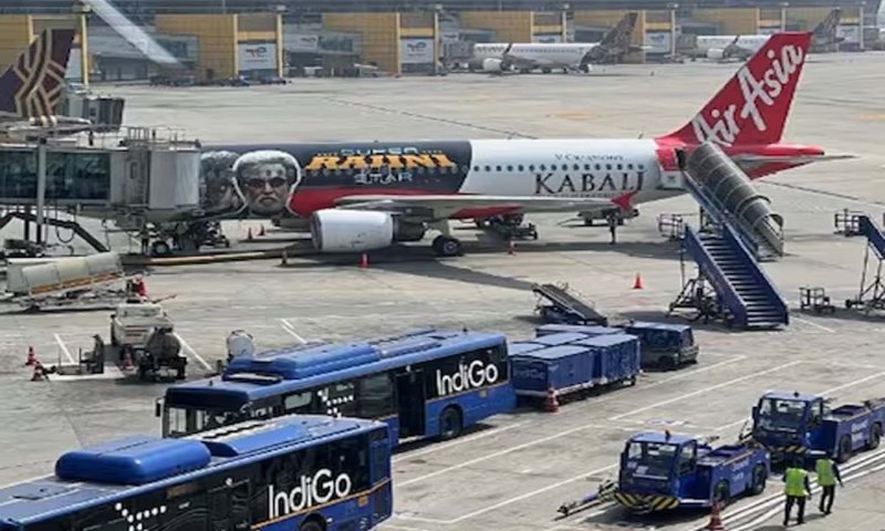 Dubai Flight Emergency: दुबई जाने वाली फ्लाइट से चिड़िया टकराई, दिल्ली एयरपोर्ट पर फुल इमरजेंसी घोषित