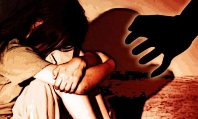 Jhansi News: बीमार पति का इलाज कराने गई महिला से तांत्रिक ने किया था बलात्कार, अरेस्ट