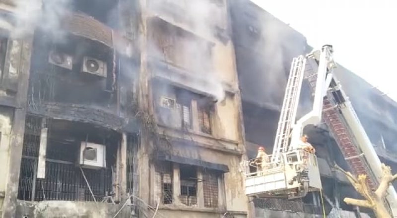 Kanpur Fire Case: परेशान ना हो ग्राहक! पूरी तरह से सुरक्षित है बैंक का लाकर व रुपया: एसबीआई चीफ मैनेजर