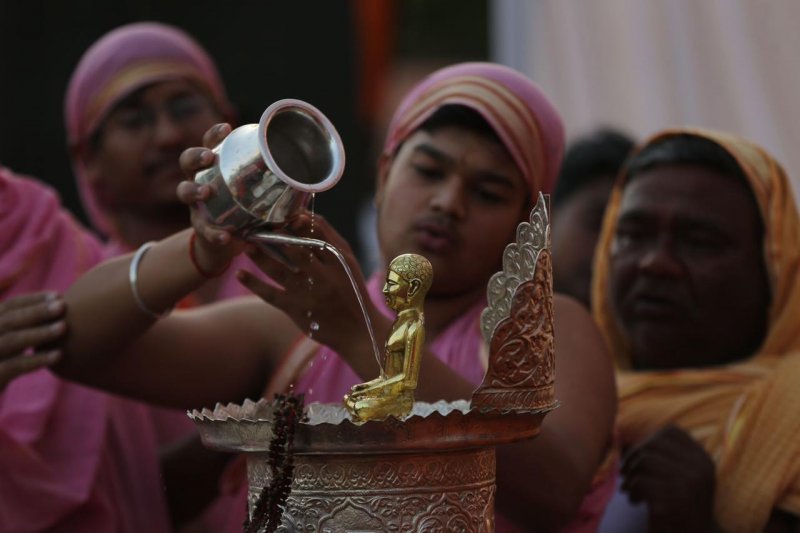 Mahavir Jayanti: जैन मंदिरों में हर्षोल्लास से महावीर जयंती का त्योहार मनाया गया