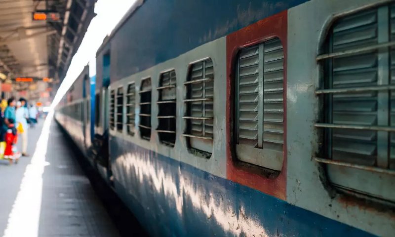 Lucknow to Jaipur Trains: लखनऊ से राजस्थान तक का सफर आसान करती हैं ये ट्रेन, जानिए कितना लगता है किराय और समय