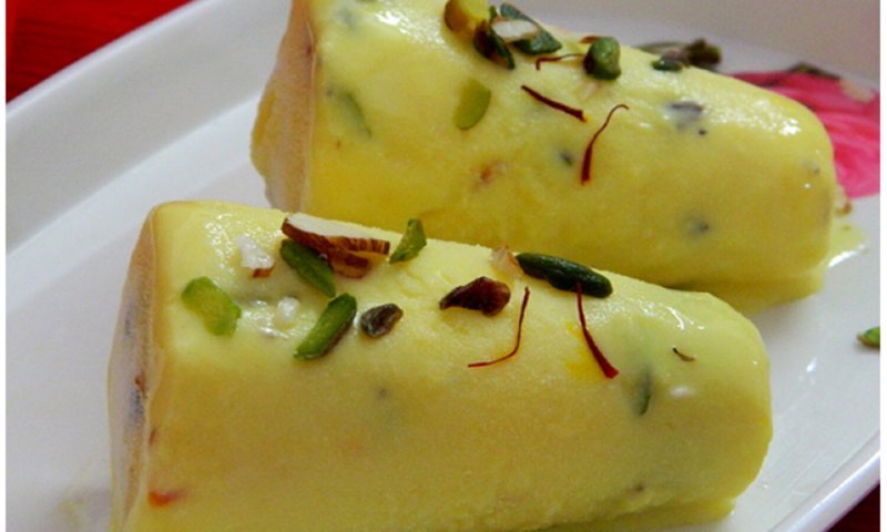 Kesar Pista Kulfi Recipe: केसर पिस्ता कुल्फी के लिए ललचाए मन तो घर पर ऐसे बनाएं, बेहद आसान है तरीका